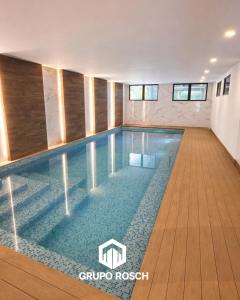 Apartamento con Piscina
