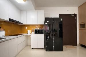 Modern Two-Bedroom Apartment near Airport and Aeon Mall