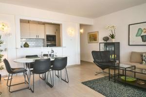 Casablanca 9 - Sea View Duplex with Multi-Level Sun Terraces & Pool