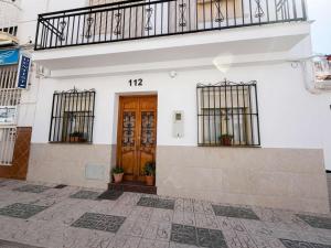 Casa Chica - Large Townhouse in Nerja Centro with Private Rooftop