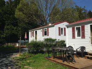 Campings Camping Le Ruisseau : photos des chambres