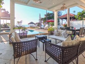 Beachfront! 3 Bedrooms - Malee Beach Villa E7