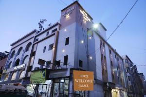 hotel welcome palace near mcdonald"s & New Delhi railway station & connaught place