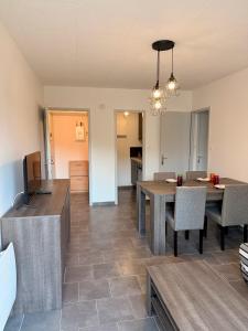 Appartement 2 pièces tout équipé à 100 m de la plage avec place de parking