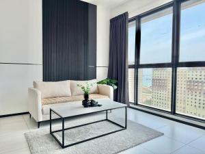 Urban Suites #Luxury Leisure #5min drive to town #Infinity Pool #Local Neighborhood #Convenient store