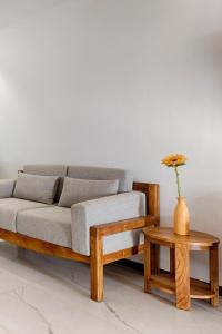 Casa Gulmohar 7BHK by Hottley