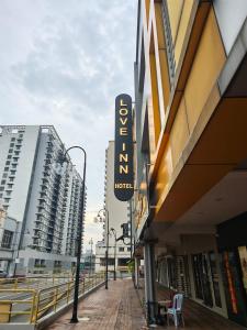 Love Inn Hotel Kuchai Lama