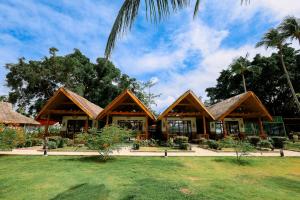 Casa Verde Cliff Resort & Spa