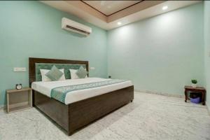 Hotel The Velvet Crest Zirakpur
