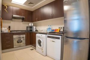 Modern 2BR Oasis - Chic Cozy Retreat