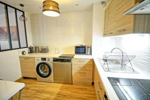 Appartement climatisé avec terrasse et parking - proche Cannes