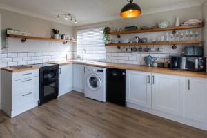 Barley Break - Beach Cottage