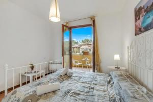 Residence La Perla with Shared Pool