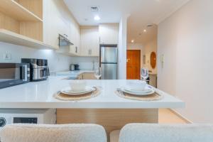 Vacationer Holiday Homes I Premium 1 Bed I Dubai Marina Living & Metro Nearby