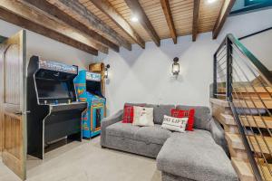 Mountain lodge with hot tub game room and home theater