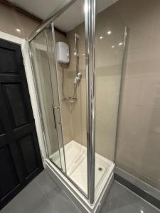 Convienent - Chic Town Centre Studio- Nr Luton Airport - Free Parking
