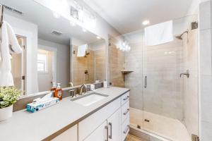 New-build at Wasatch Springs with private hot tub - near Park City