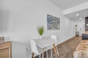 Walk onto Deer Valley gondola in 8 min & heated indoor parking