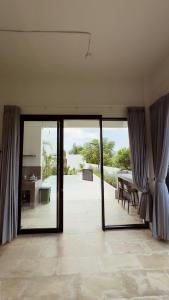 Tris Villa 3