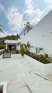 Tris Villa 3