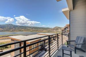 On Top of the Mountains - Unit A - Townhouse in Hideout with foosball table