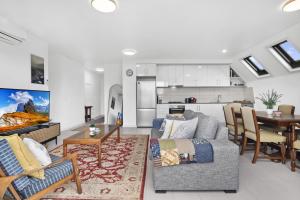 Comfortable 2 Bed Stay with Parking