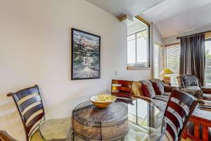 Lakeside gem with indoor hot tub at Deer Valley Resort