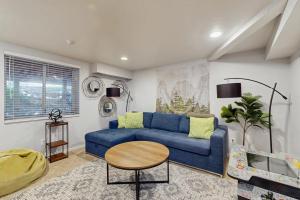 Quiet & spacious townhome with a private hot tub & great views - close to skiing