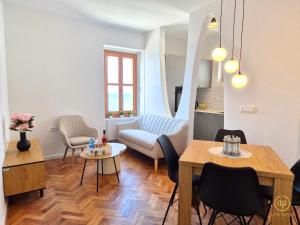 Apartment Teater Tartini