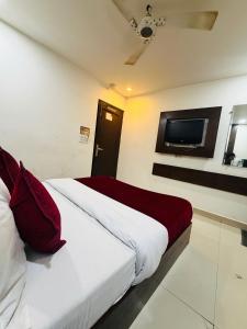 Hotel Sai International - 5 Mints Walk From New Delhi Railway Station And Connaught Place
