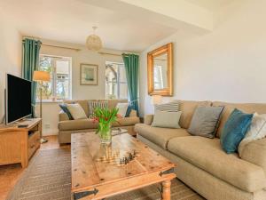3 Bed in Lyme Regis oc-61809