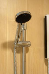 NEW Cozy Luxury King Bed Fast WiFi Ekkamai BTS