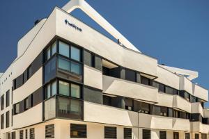 -VientoyAgua- Piscina Garaje Balcón Ubicación Top