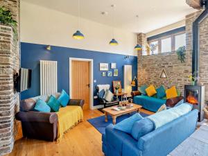 4 Bed in Brecon oc-bn182