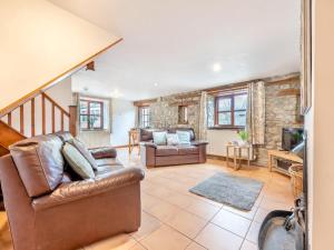 4 Bed in Llandovery oc-82440
