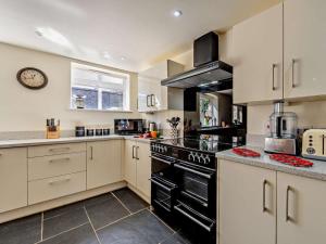 6 Bed in Bideford oc-thorn