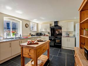 6 Bed in Bideford oc-thorn