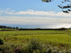 3 Bed in Lyme Regis oc-weslo