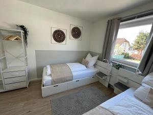 Hostel by BookieBooking