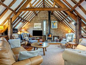 4 Bed in Brecon oc-bn107