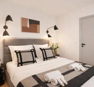 Stunning property near Arc de Triomphe