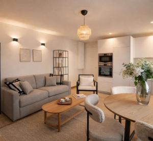 Stunning property near Arc de Triomphe