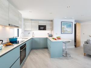 4 Bed in Bideford oc-56012