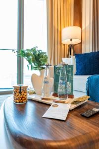 Designer 1 BR with Burj Khalifa and Canal Views