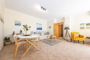 Modern and charming 1-bedroom apartment in Santa Luzia