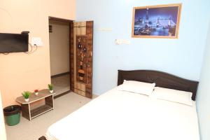 Akshaya Mahal & Rooms