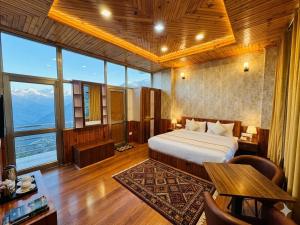 The Hamilton Valley View, Koti - A Beautiful Resort in Clouds