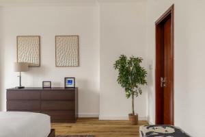 Elegant 2B Bedroom Apartment with Burj Khalifa Panorama in Downtown