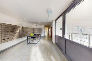 The Central Suite Apartment with Balcony and AC