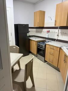 Modern 2BR Apt, Near Lac de Tunis, 10 min Airport